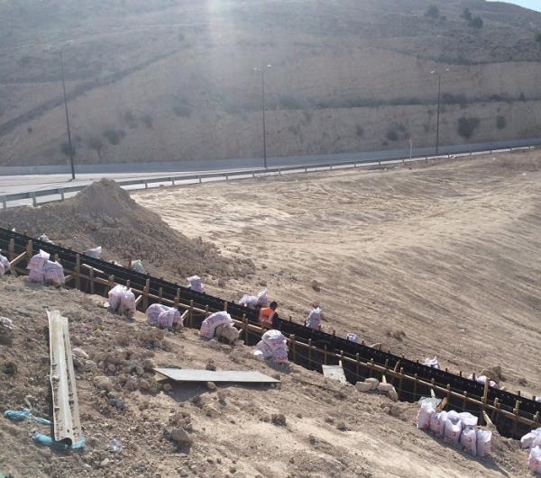 שיקום וחיזוק מדרון בגשר מחוז שי כביש 1