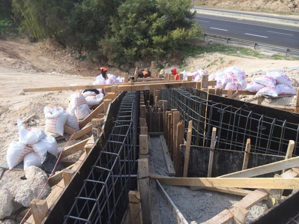 שיקום וחיזוק מדרון בגשר מחוז שי כביש 1