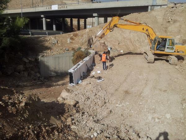 שיקום וחיזוק מדרון בגשר מחוז שי כביש 1