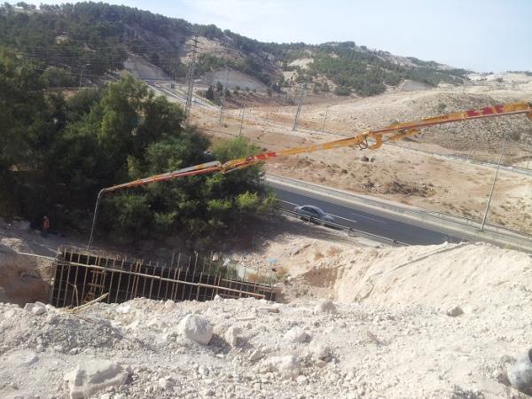 שיקום וחיזוק מדרון בגשר מחוז שי כביש 1