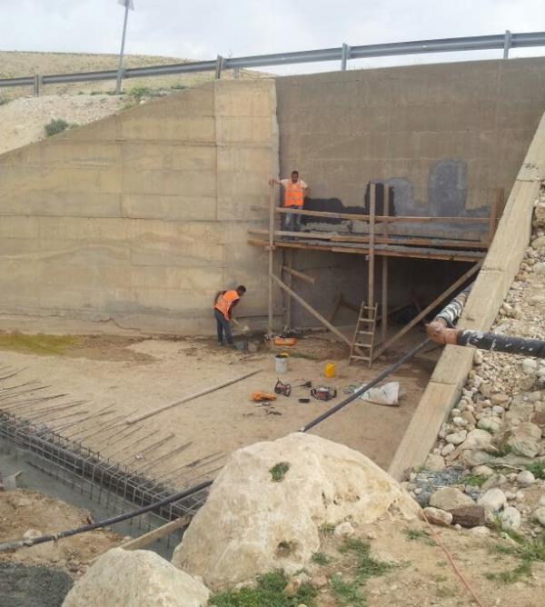 שיקום וחיזוק מעביר מים נחל אוג כביש 437